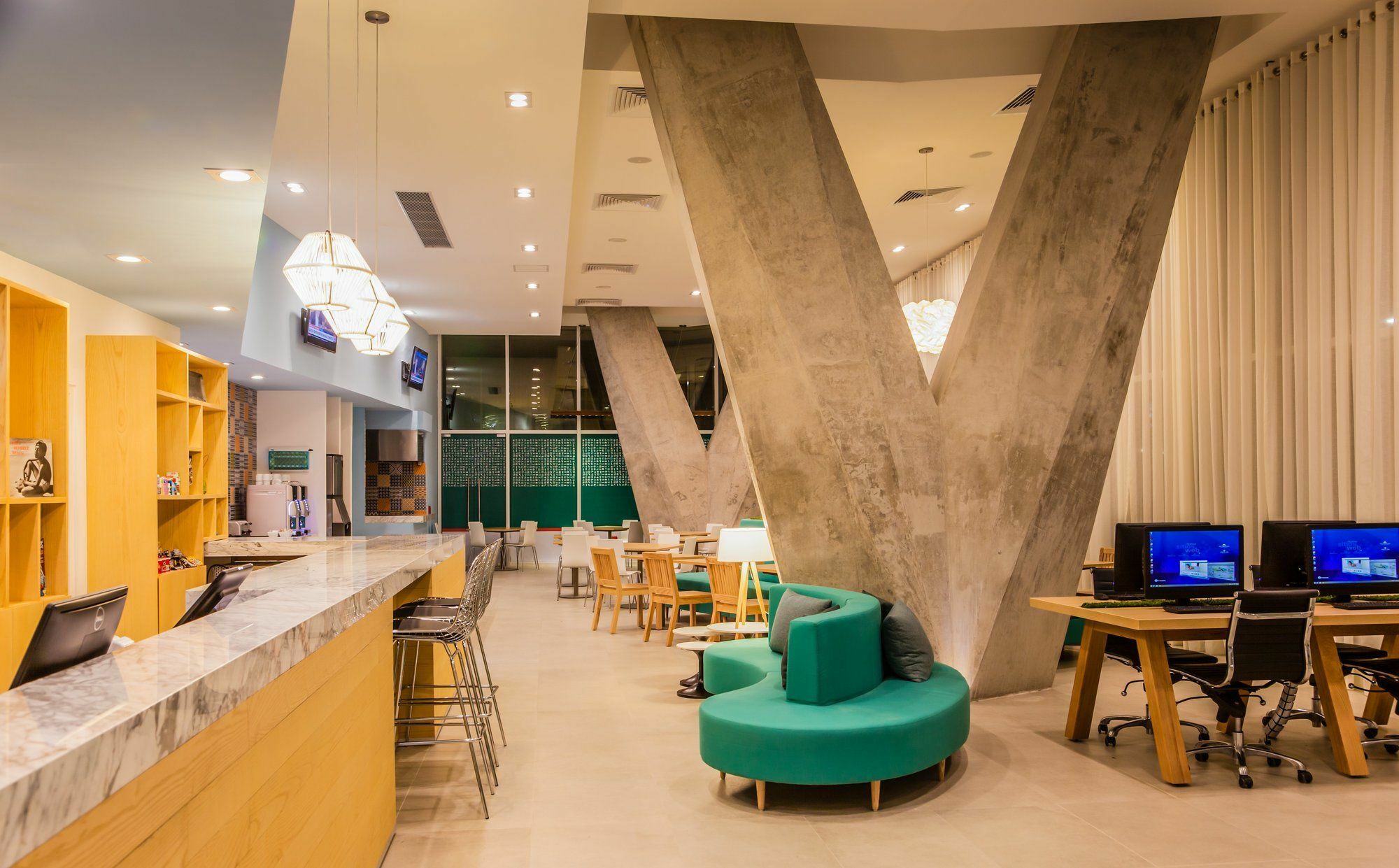 Hotel Fiesta & Loft 4*