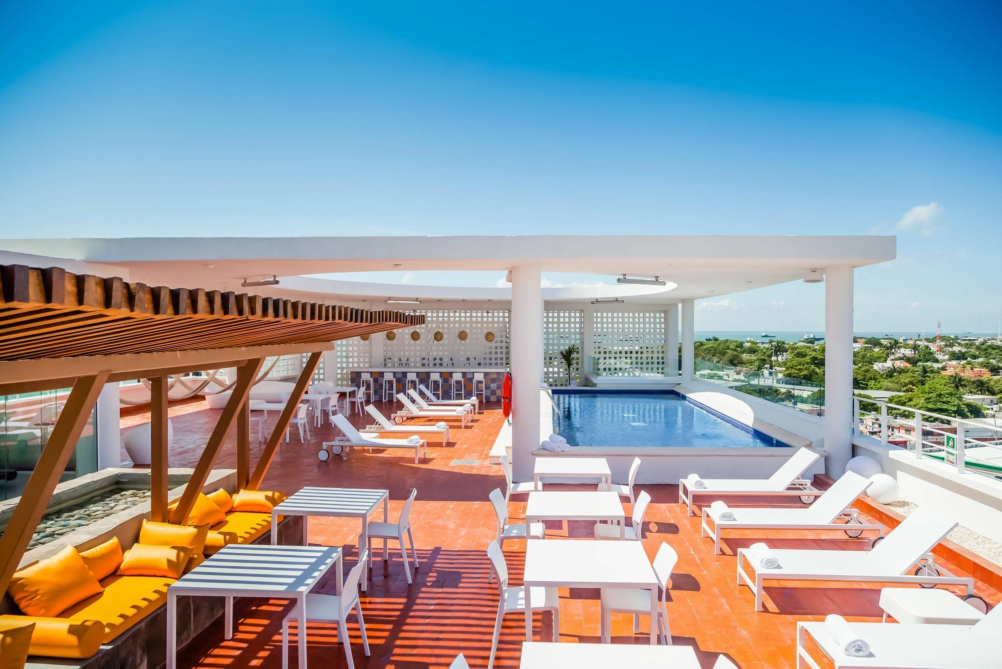 Hotel Fiesta & Loft